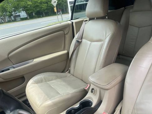 Used 2013 Chrysler 200 Limited FWD image 14