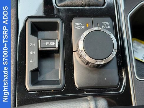 Used 2025 Toyota Tundra Limited AWD/4WD image 29