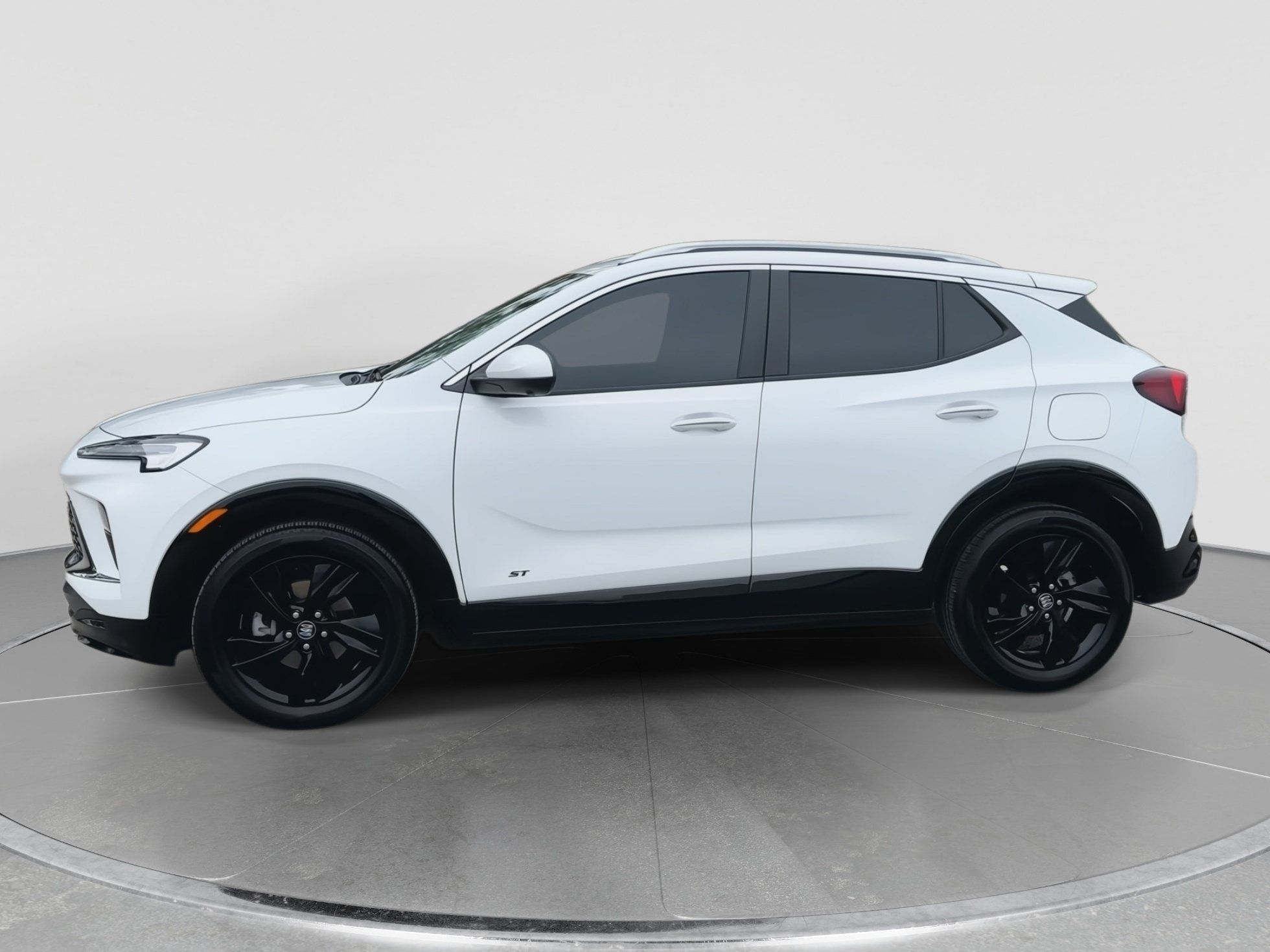 Certified 2025 Buick Encore GX Sport Touring w/ Advanced Technology Package FWD image 5