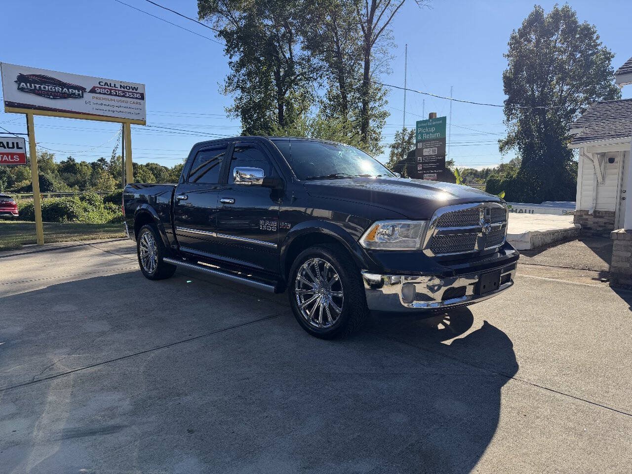 Used 2015 RAM 1500 Limited RWD image 2