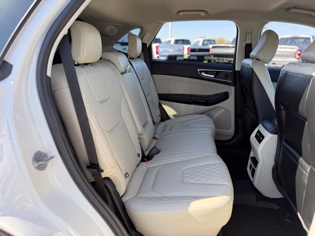 Used 2024 Ford Edge Titanium AWD/4WD image 13