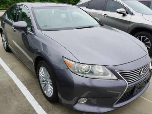 Used 2013 Lexus ES 350 w/ Luxury Pkg FWD image 4