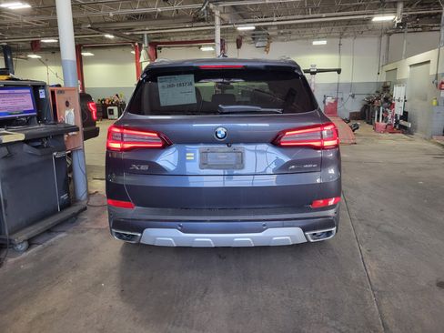 Used 2021 BMW X5 xDrive45e w/ Premium Package AWD/4WD image 9