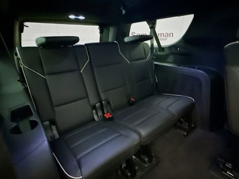 Used 2023 Cadillac Escalade ESV Sport AWD/4WD image 30