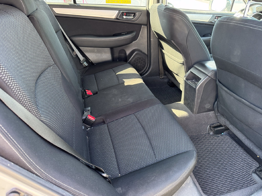 Used 2016 Subaru Outback 2.5i Premium AWD/4WD image 6