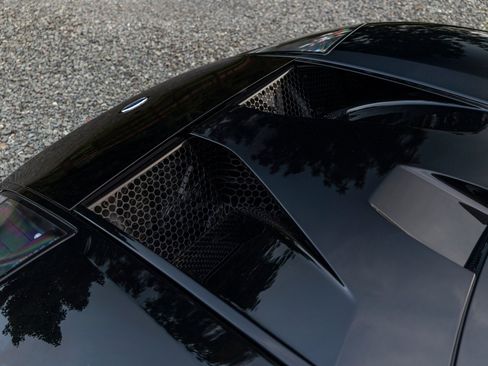 Used 2006 Ford GT RWD image 38