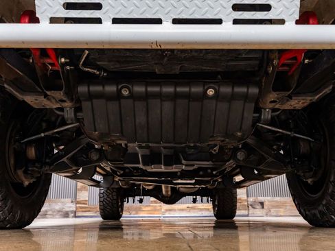 Used 2021 GMC Sierra 2500 AT4 w/ AT4 Preferred Package image 15