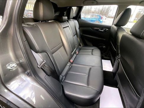 Used 2022 Nissan Rogue Sport SL w/ Premium Package image 26