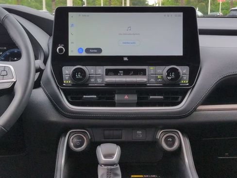 Certified 2025 Toyota Grand Highlander AWD Hybrid image 18