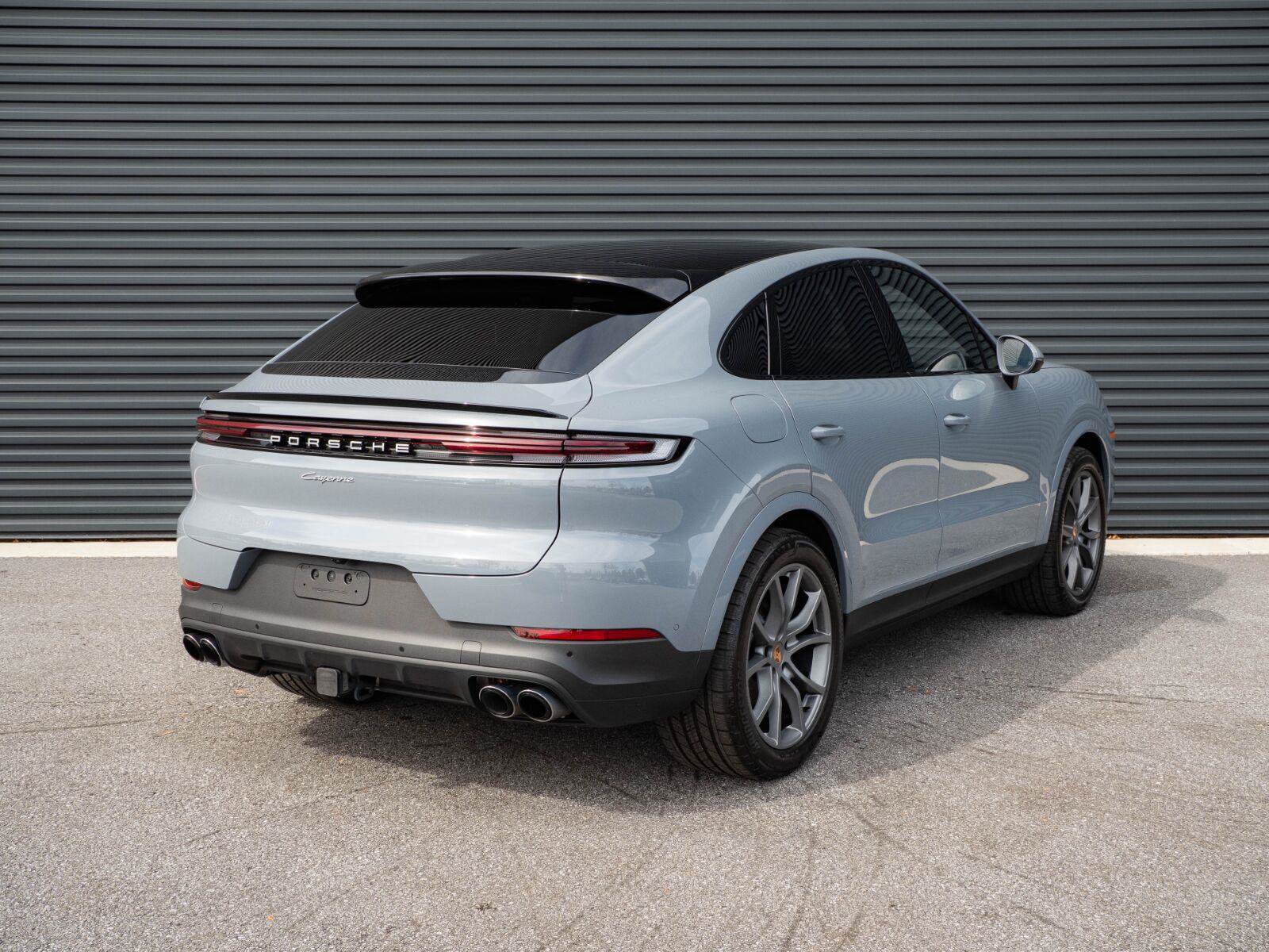 Used 2026 Porsche Cayenne Coupe AWD/4WD image 29