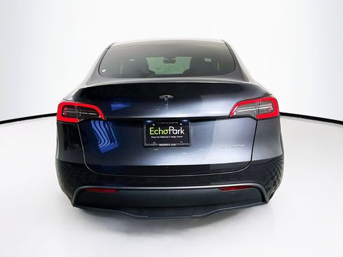Used 2024 Tesla Model Y Long Range AWD/4WD image 7