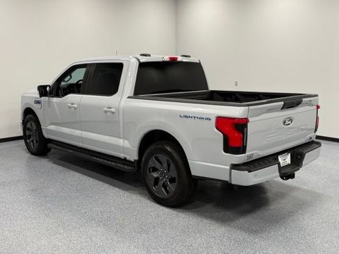 Used 2025 Ford F150 Lightning Flash AWD/4WD image 9