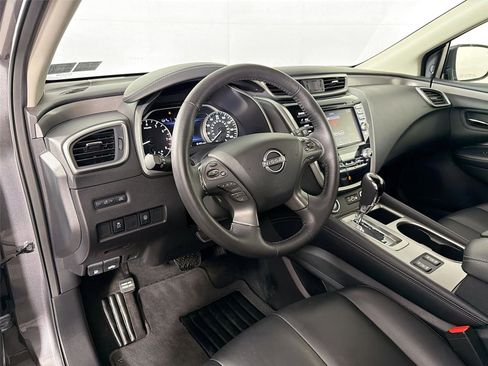 Used 2024 Nissan Murano SV AWD/4WD image 16