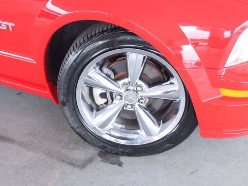 Used 2008 Ford Mustang GT RWD image 3