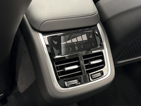 New 2026 Volvo XC60 B5 Ultra w/ Protection Package Premier image 15