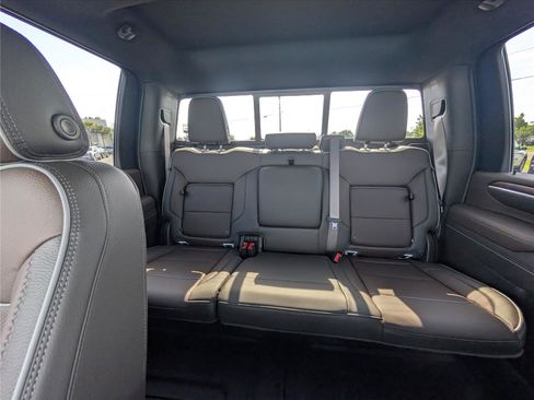 New 2026 GMC Sierra 3500 Denali w/ Denali Reserve Package AWD/4WD image 14