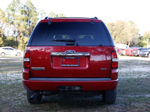 Used 2010 Ford Explorer XLT image 7
