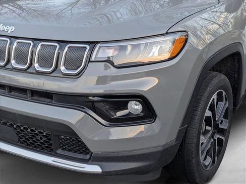 Used 2022 Jeep Compass Limited image 9