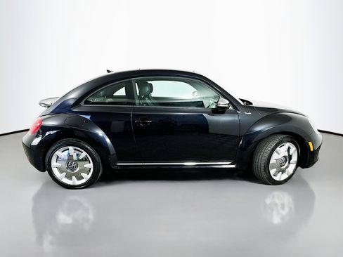 Used 2013 Volkswagen Beetle Turbo Fender image 8