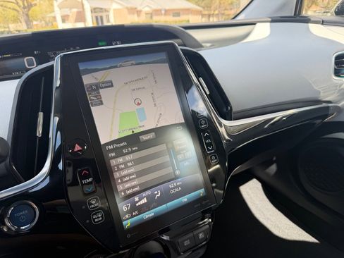 Used 2018 Toyota Prius Four image 16