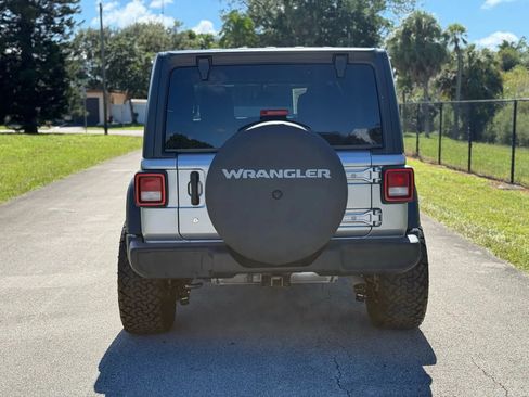 Used 2020 Jeep Wrangler Unlimited Sport S AWD/4WD image 4