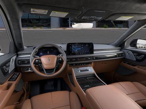 New 2026 Lincoln Aviator Black Label w/ Dynamic Handling Package image 38