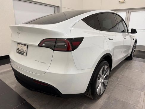 Used 2024 Tesla Model Y Long Range image 2