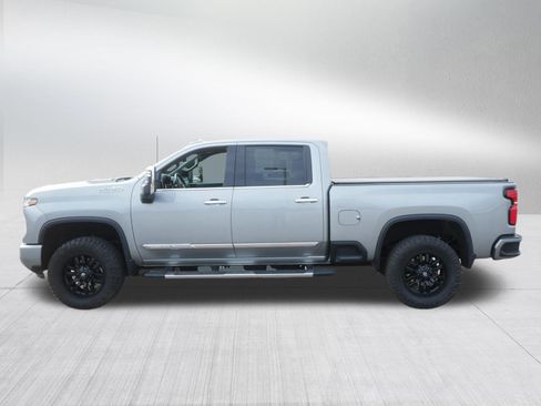 Used 2025 Chevrolet Silverado 3500 High Country w/ Technology Package image 4