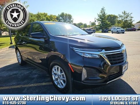 Used 2023 Chevrolet Equinox LT w/ Driver Convenience Package image 3