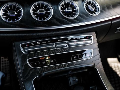 Used 2022 Mercedes-Benz E 450 Coupe image 26