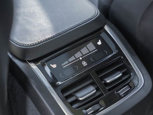 Certified 2023 Volvo XC90 B6 Plus w/ Protection Package Premier image 32