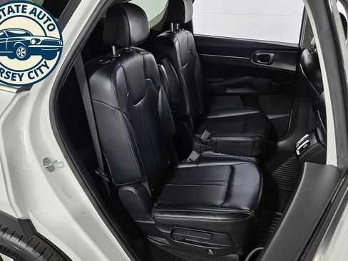 Used 2022 Kia Sorento EX w/ Panoramic Sunroof Package AWD/4WD image 40