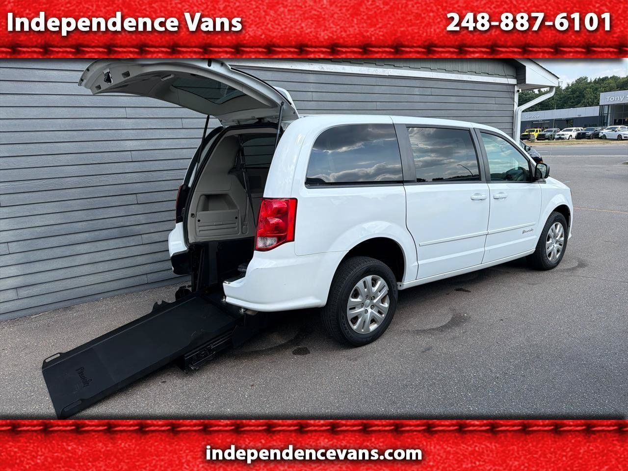 Used 2017 Dodge Grand Caravan SE w/ Power Window Group FWD image 1