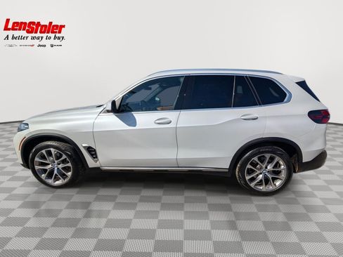 Used 2024 BMW X5 xDrive40i w/ Premium Package AWD/4WD image 2