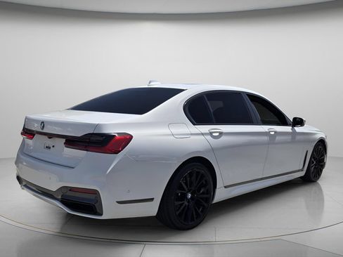 Used 2021 BMW 750i xDrive w/ Autobahn Package AWD/4WD image 8