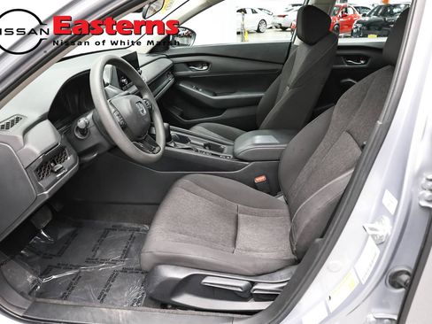 Used 2023 Honda Accord LX image 13