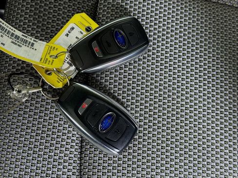 Used 2024 Subaru Crosstrek 2.0i Premium image 31