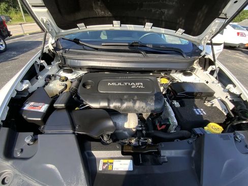 Used 2018 Jeep Cherokee Latitude Plus FWD image 17