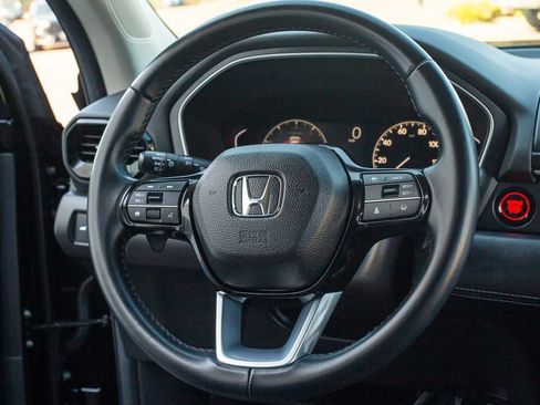 Used 2025 Honda Pilot EX-L image 24