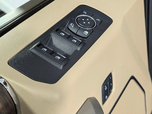 Used 2018 Ford F150 Lariat w/ Equipment Group 502A Luxury AWD/4WD image 28