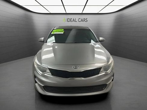 Used 2018 Kia Optima LX FWD image 2