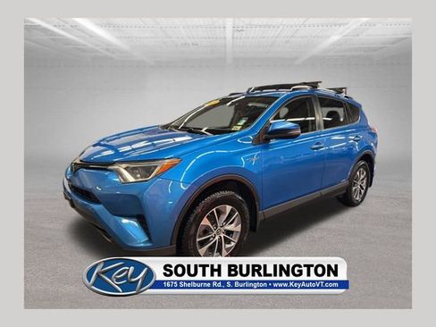 Used 2018 Toyota RAV4 LE AWD/4WD image 1