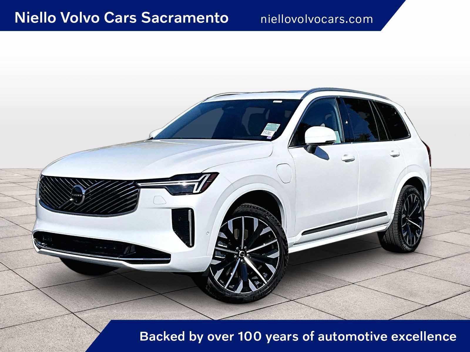 Used 2026 Volvo XC90 T8 Plus w/ Protection Package Premier AWD/4WD image 1