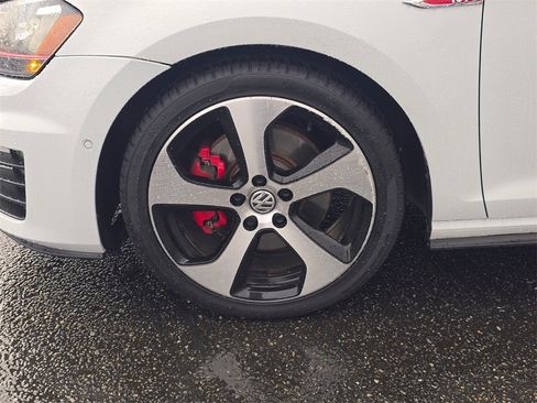 Used 2017 Volkswagen GTI S image 10