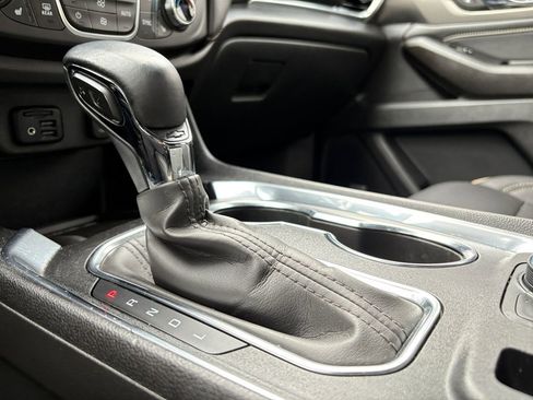 Used 2023 Chevrolet Traverse Premier w/ Redline Edition image 29