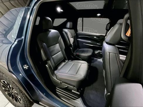 New 2026 Chevrolet Traverse Z71 w/ Enhanced Driving Package AWD/4WD image 13
