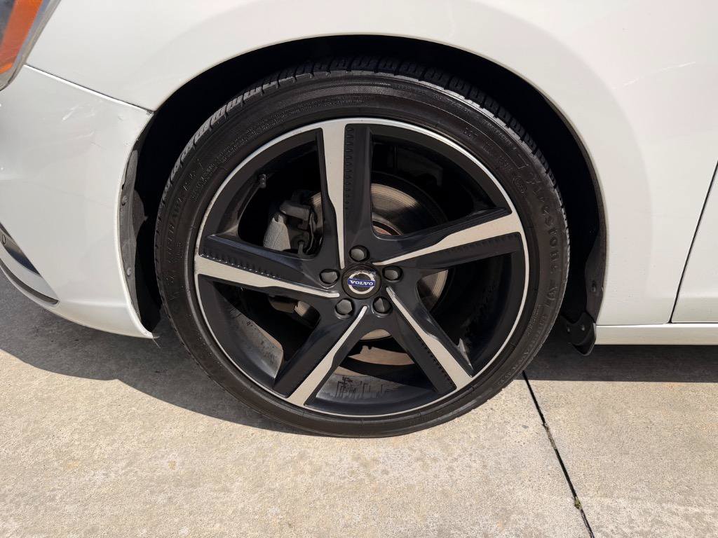 Used 2016 Volvo S60 T5 R-Design FWD image 14