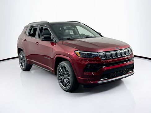 Used 2022 Jeep Compass High Altitude AWD/4WD image 3