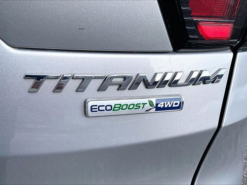 Used 2018 Ford Escape Titanium w/ Ford Safe & Smart Package image 9