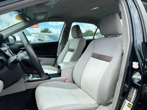 Used 2012 Toyota Camry LE FWD image 19